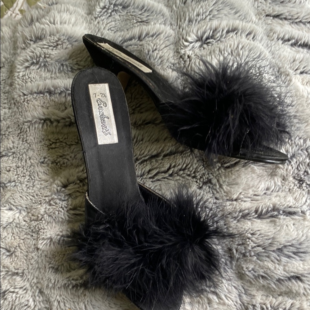Elegant boudoir Black Feathered Women's Slipper/Shoe